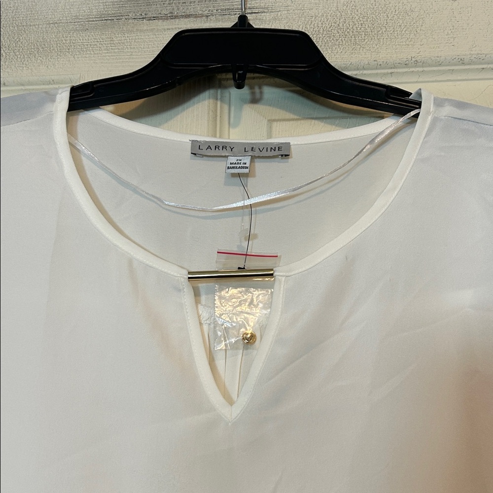 Larry Levine White Blouse Top Size 2X - Picture 2 of 8